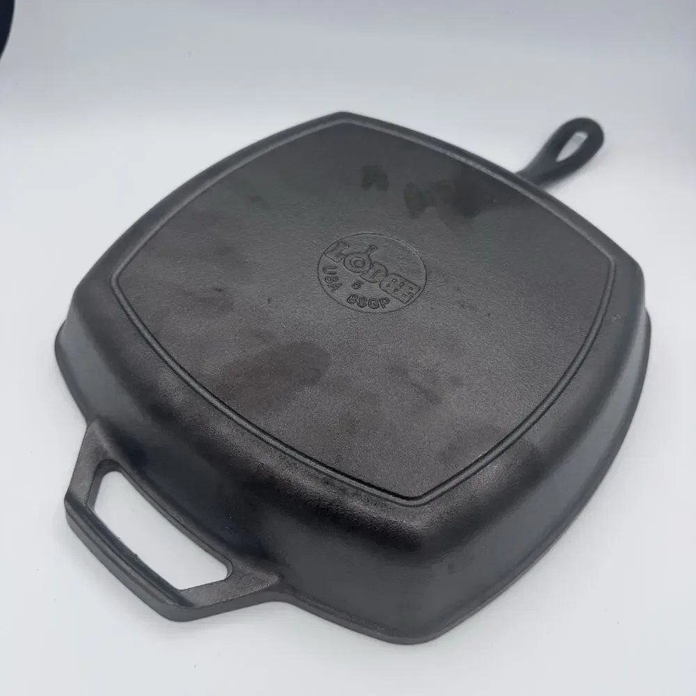 Lodge 10.5 Inch Seasoned Square Cast Iron Grill Pan - L8SGP3 Made in USA